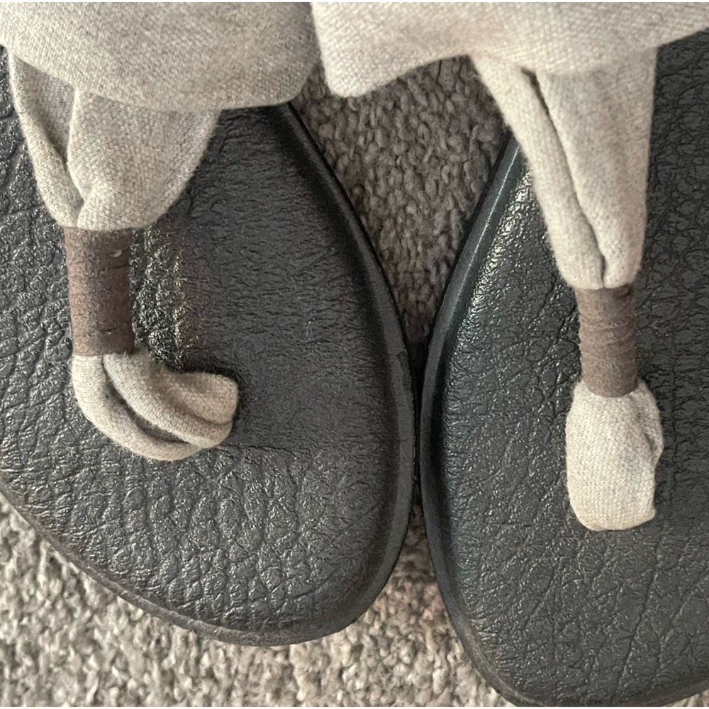 SANUK YOGA SLING 2. Toe sandals for Yoga or Beach or ??? Gray. 9.5” long-US 7/8. - Picture 7 of 7